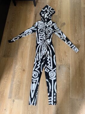 BADINKA XS Black & White Graphic Hooded One-Piece